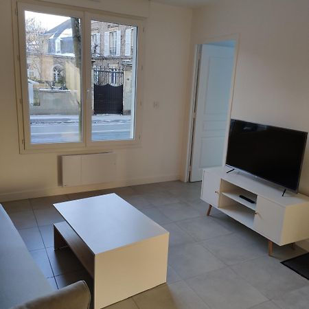 Appartement Cosy Avec Place De Parking Privee لو مان المظهر الخارجي الصورة