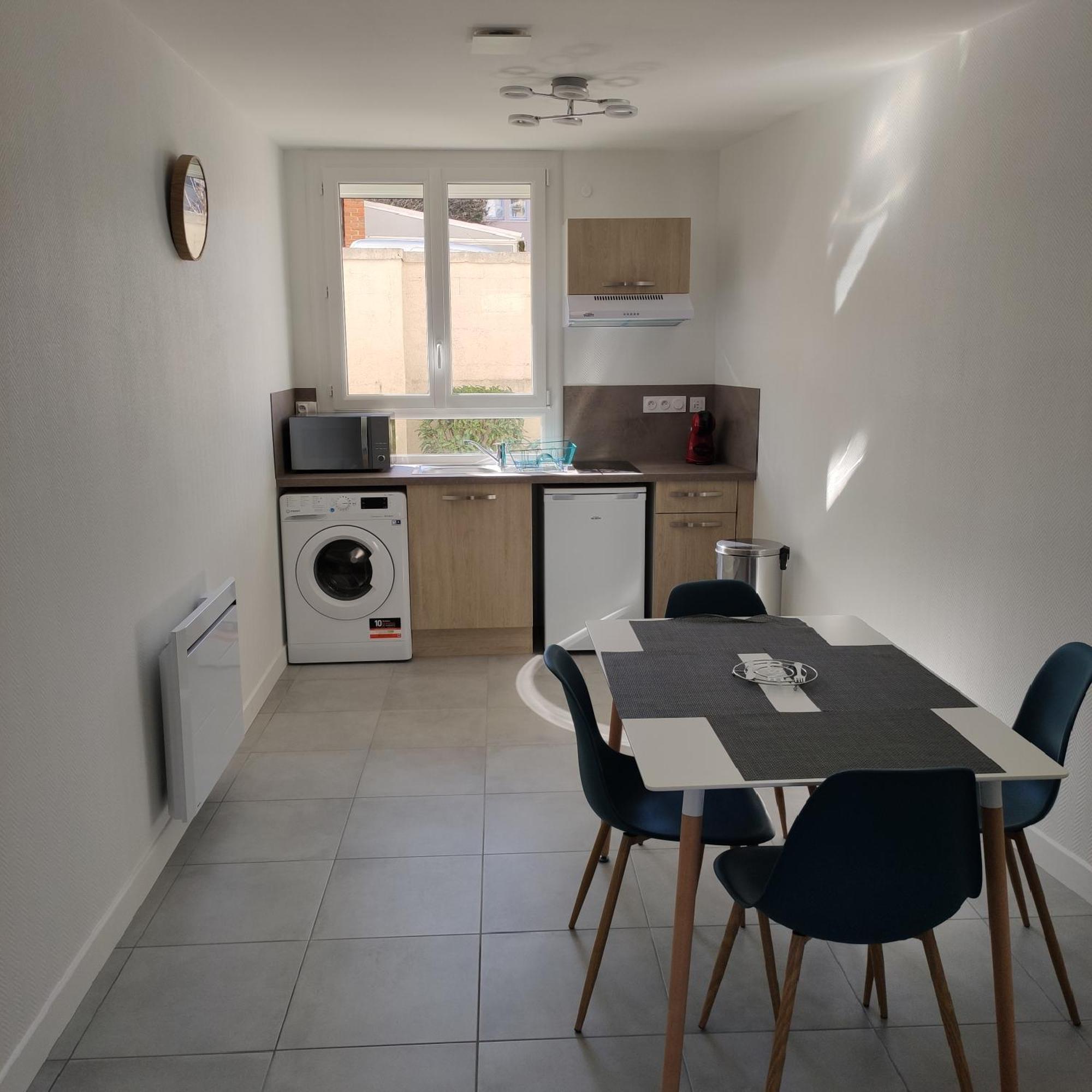 Appartement Cosy Avec Place De Parking Privee لو مان المظهر الخارجي الصورة